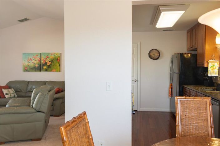 Image No.8-2 Bed House for sale