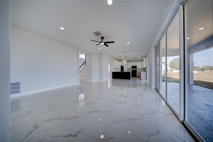 Image No.13-5 Bed House for sale