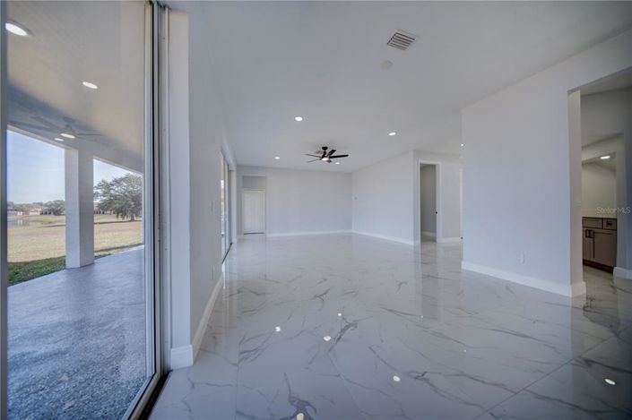 Image No.14-5 Bed House for sale