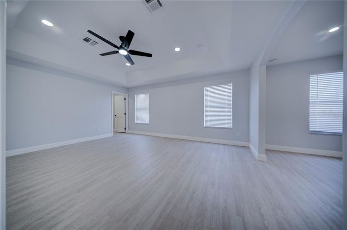 Image No.25-5 Bed House for sale