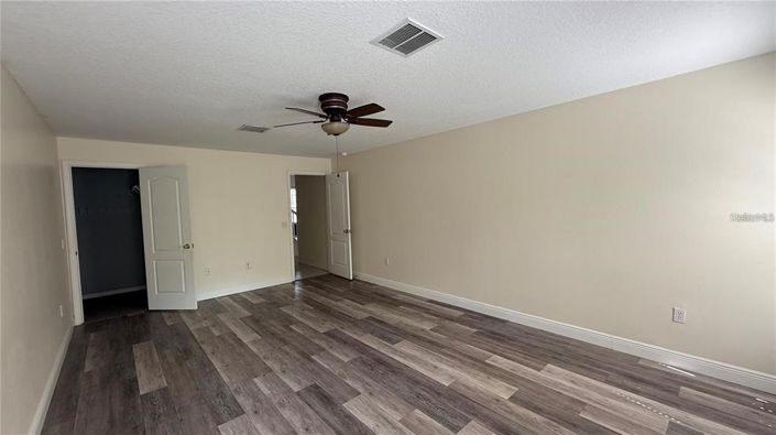 Image No.11-4 Bed House for sale