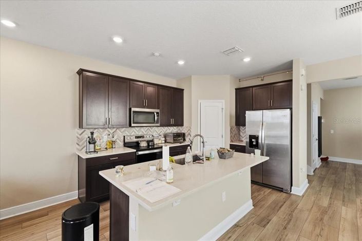 Image No.10-4 Bed House for sale