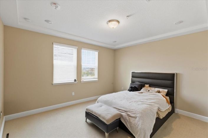 Image No.18-4 Bed House for sale