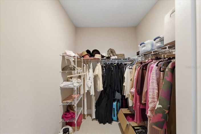 Image No.20-4 Bed House for sale