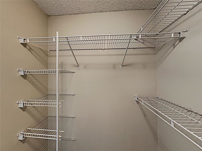 Image No.13-4 Bed House for sale