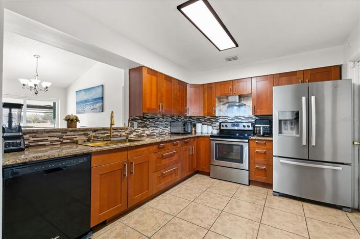 Image No.14-4 Bed House for sale