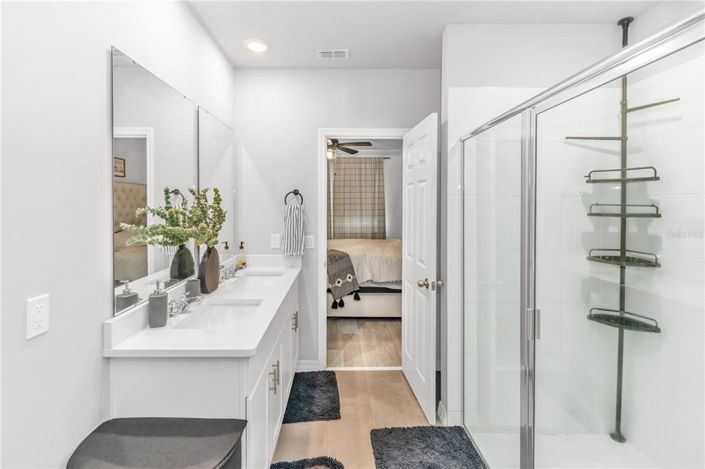 Image No.10-3 Bed House for sale