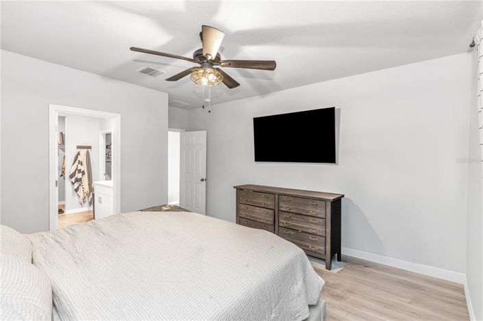 Image No.9-3 Bed House for sale