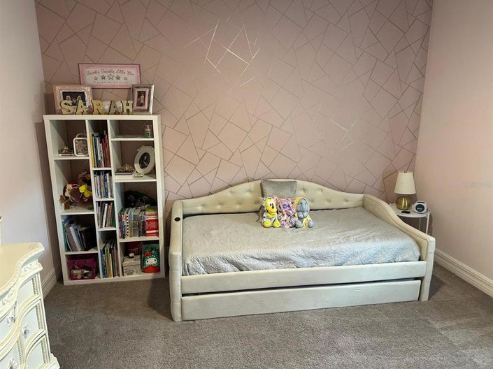 Image No.18-5 Bed House for sale