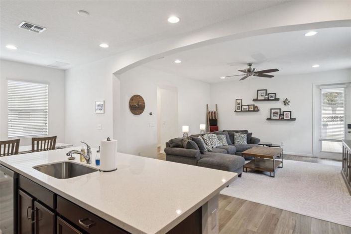 Image No.10-3 Bed House for sale