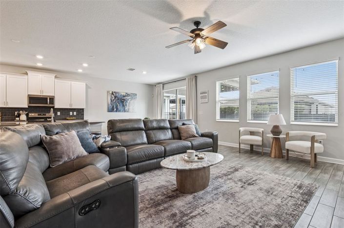 Image No.18-5 Bed House for sale