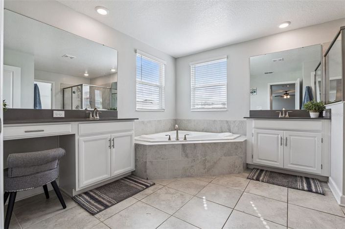 Image No.30-5 Bed House for sale