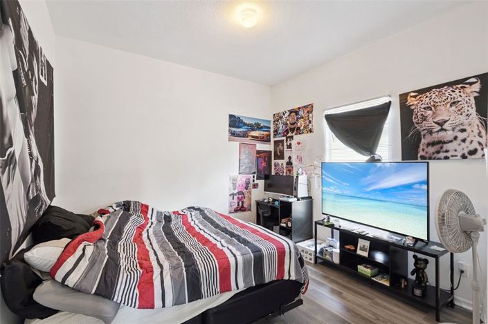 Image No.20-4 Bed House for sale