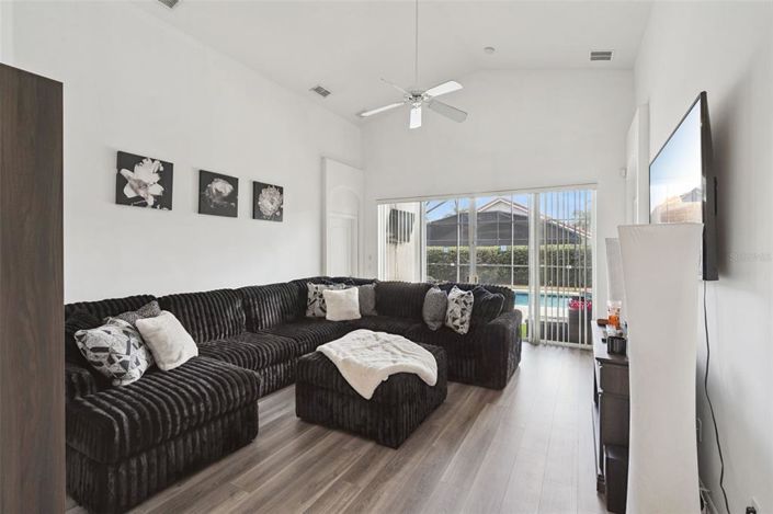 Image No.4-4 Bed House for sale