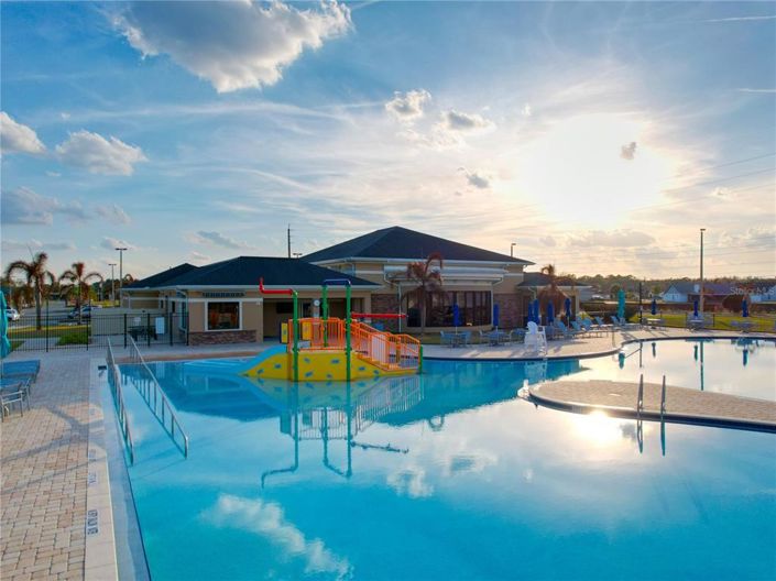 Image No.18-4 Bed House for sale