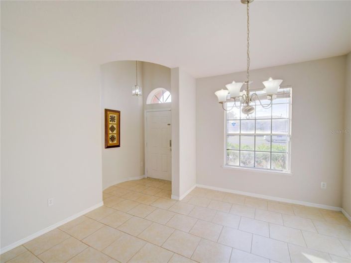 Image No.20-4 Bed House for sale