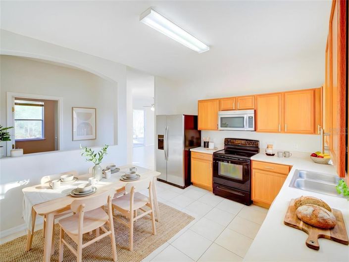 Image No.8-4 Bed House for sale