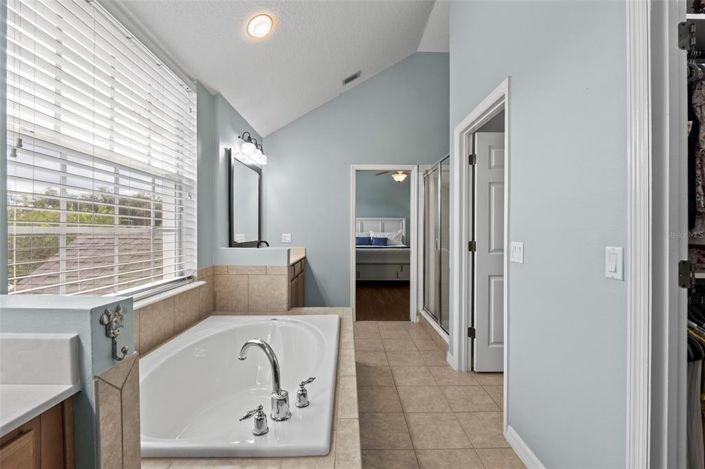 Image No.25-3 Bed Townhouse for sale