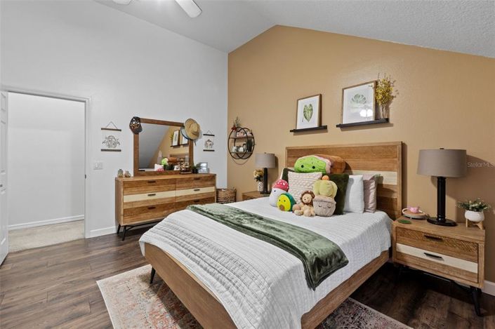 Image No.30-3 Bed Townhouse for sale