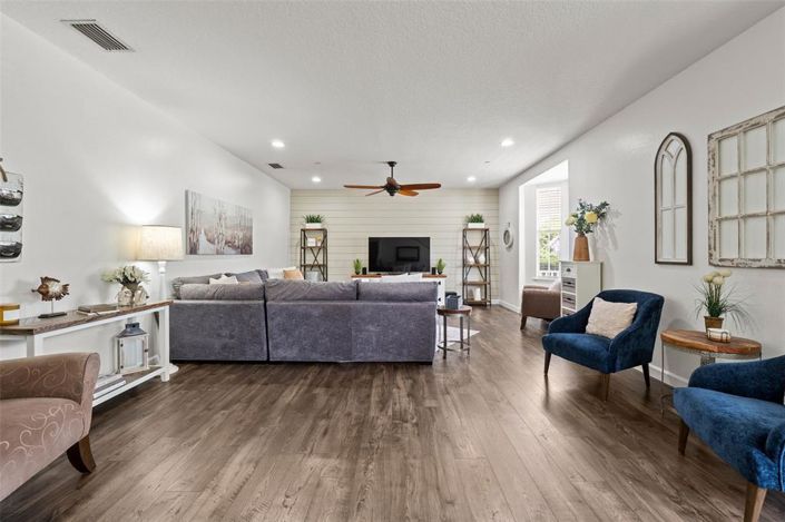 Image No.6-3 Bed Townhouse for sale