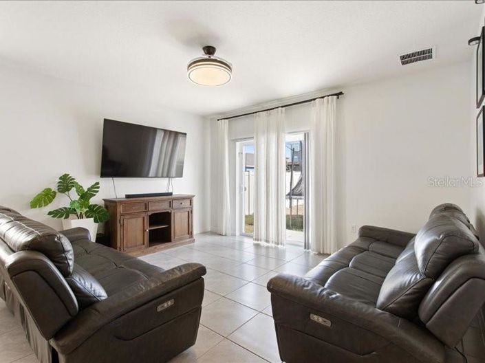 Image No.13-5 Bed House for sale