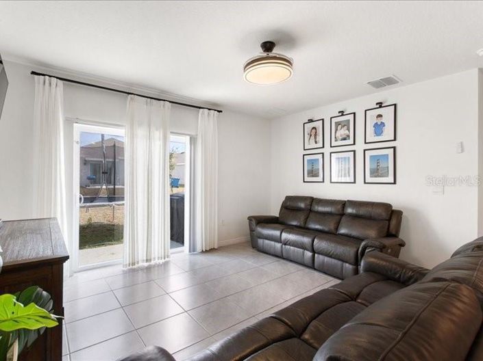 Image No.14-5 Bed House for sale