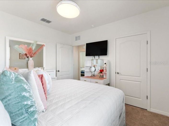 Image No.36-5 Bed House for sale