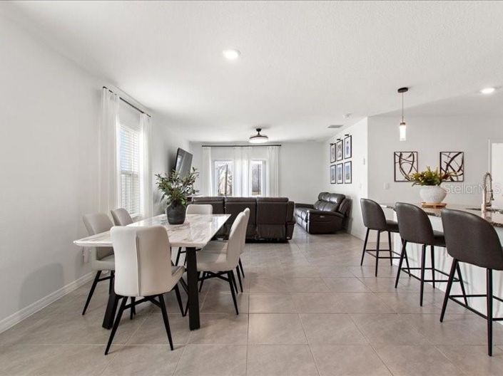 Image No.6-5 Bed House for sale