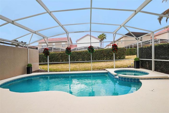 Image No.28-5 Bed Townhouse for sale