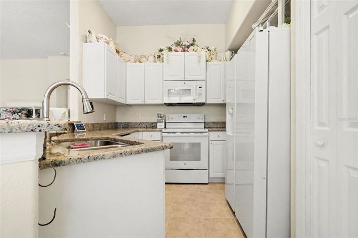 Image No.5-5 Bed Townhouse for sale