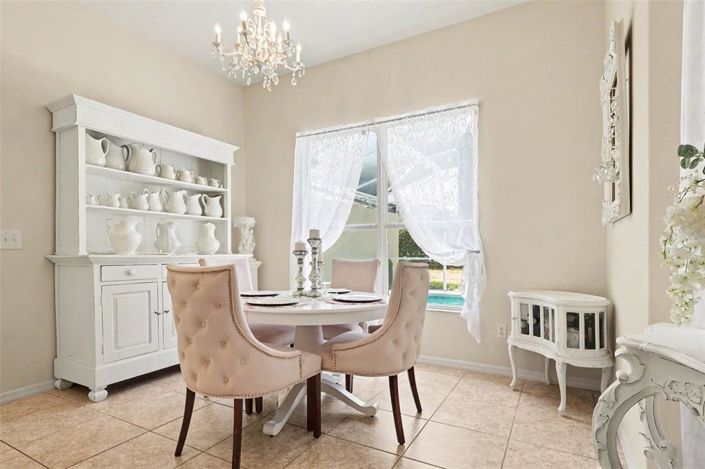 Image No.8-5 Bed Townhouse for sale