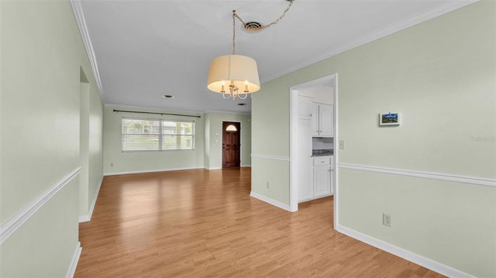 Image No.11-3 Bed House for sale