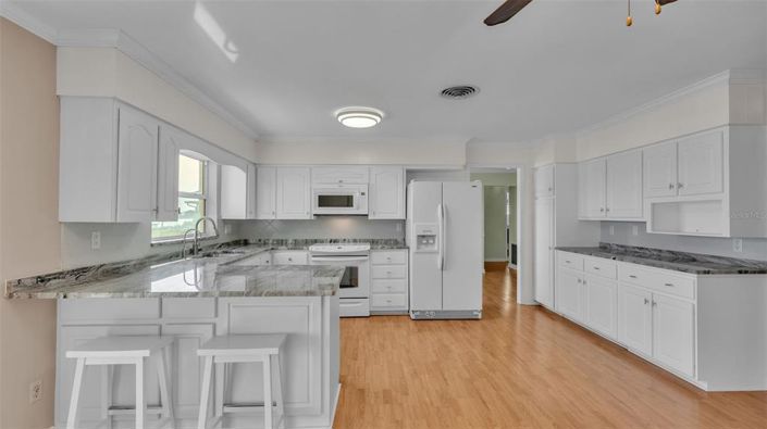 Image No.12-3 Bed House for sale