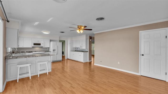 Image No.14-3 Bed House for sale