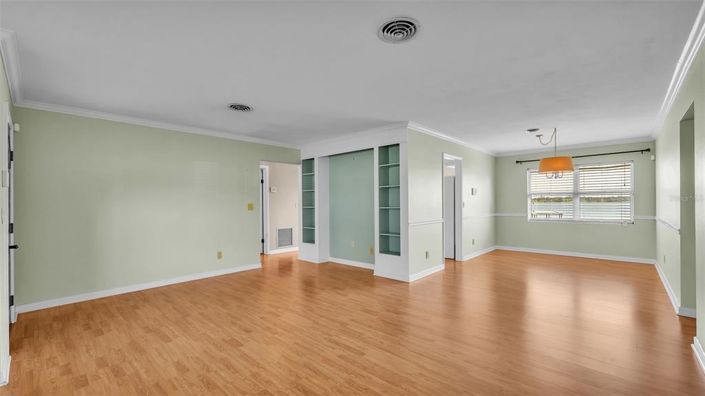 Image No.8-3 Bed House for sale