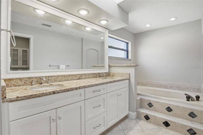 Image No.17-2 Bed House for sale