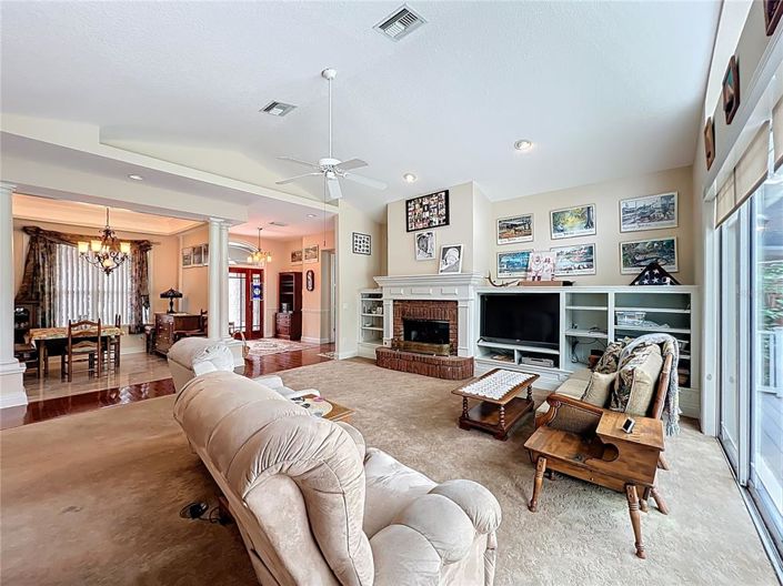 Image No.15-4 Bed House for sale