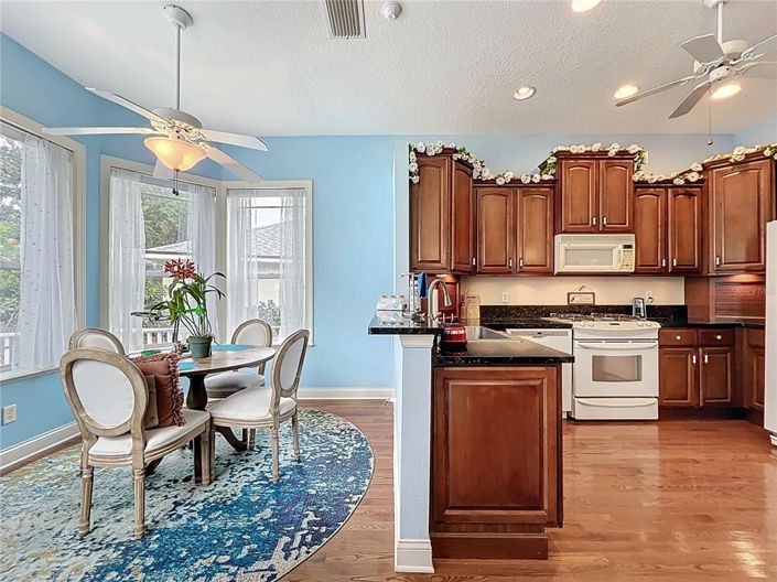 Image No.22-4 Bed House for sale