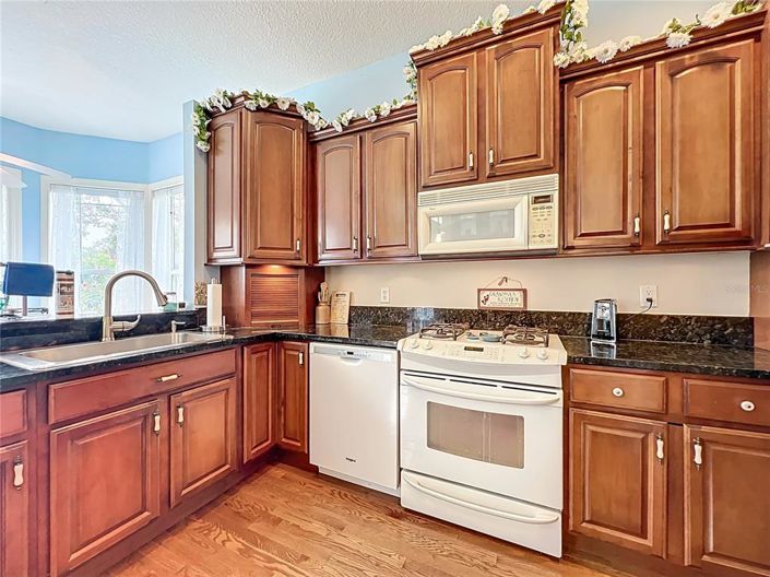 Image No.23-4 Bed House for sale