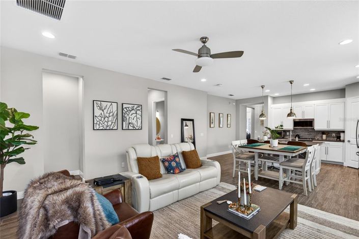 Image No.10-3 Bed House for sale