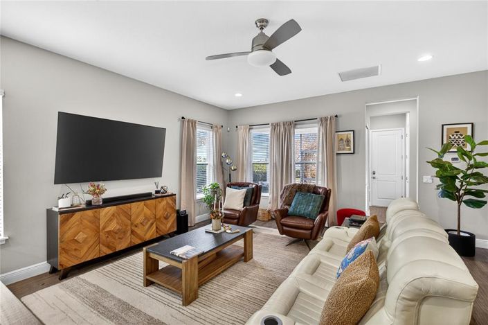 Image No.11-3 Bed House for sale