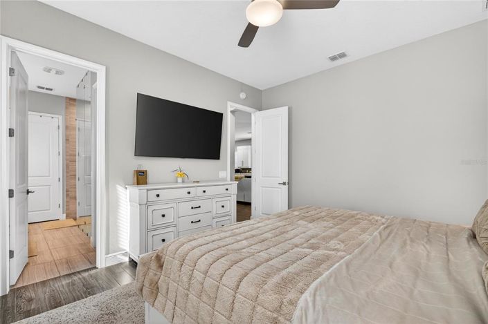 Image No.14-3 Bed House for sale