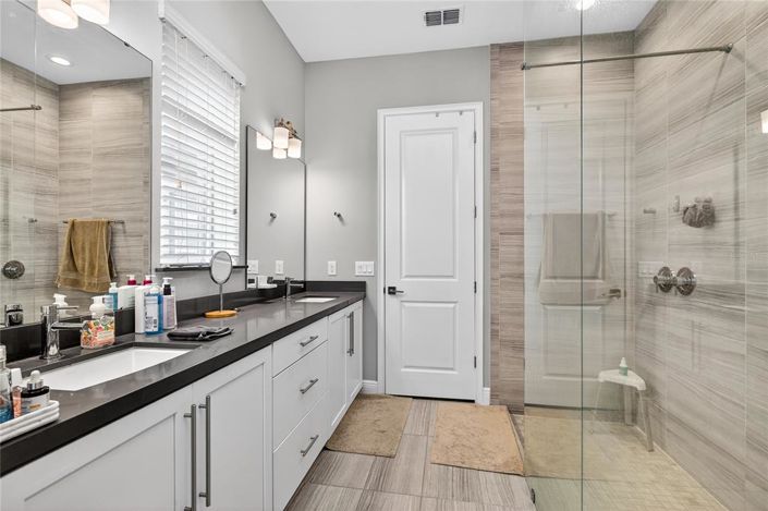 Image No.16-3 Bed House for sale