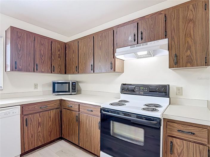 Image No.13-3 Bed Townhouse for sale