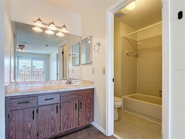 Image No.20-3 Bed Townhouse for sale