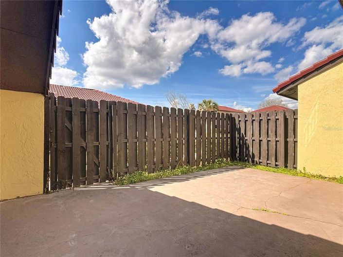 Image No.29-3 Bed Townhouse for sale