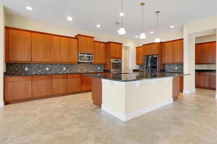 Image No.15-5 Bed House for sale