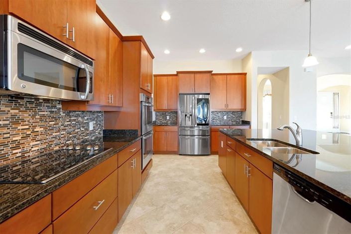 Image No.16-5 Bed House for sale