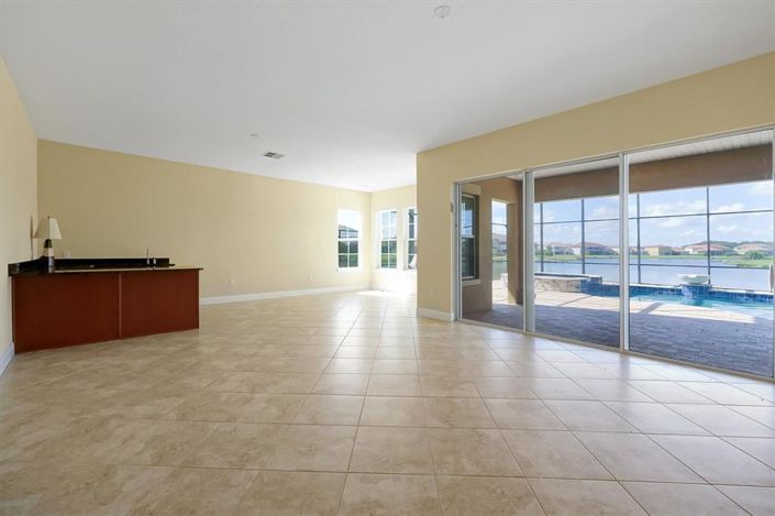 Image No.19-5 Bed House for sale