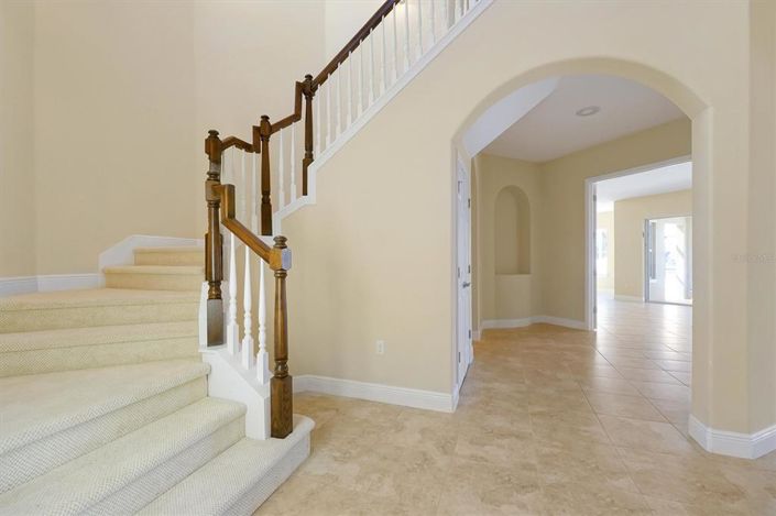 Image No.22-5 Bed House for sale